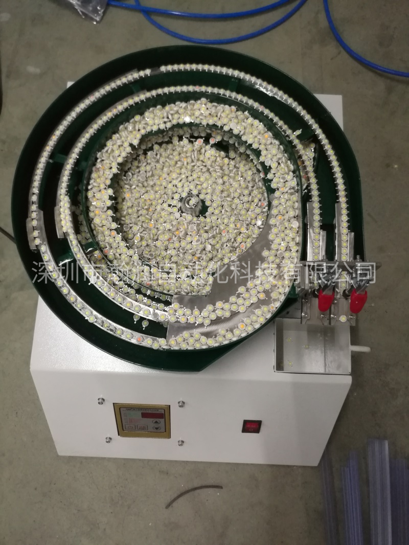 LED穿管机